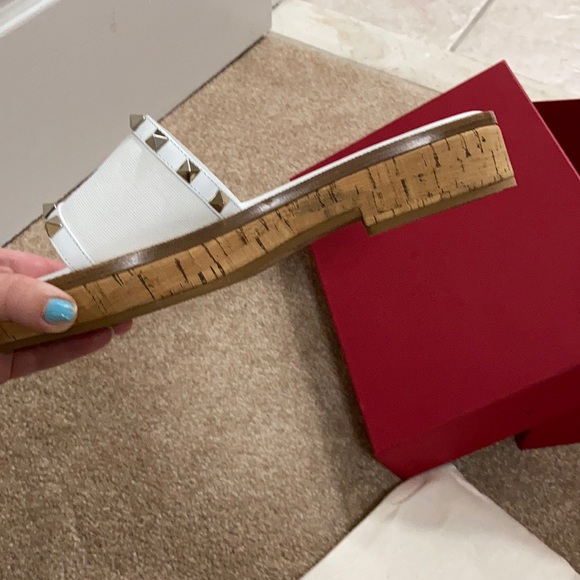 AUTHENTIC Valentino Shoes (comes w box& dust bag) - Picture 3 of 12